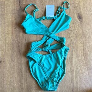 Dippin’ Daisy’s green cut out swimwear one piece Bikini XS NWT